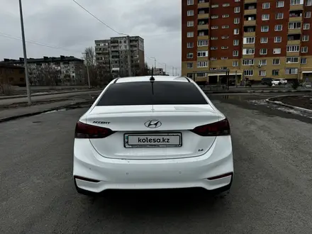 Hyundai Accent 2018 года за 7 450 000 тг. в Экибастуз – фото 4