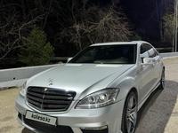 Mercedes-Benz S 500 2006 годаfor10 500 000 тг. в Алматы