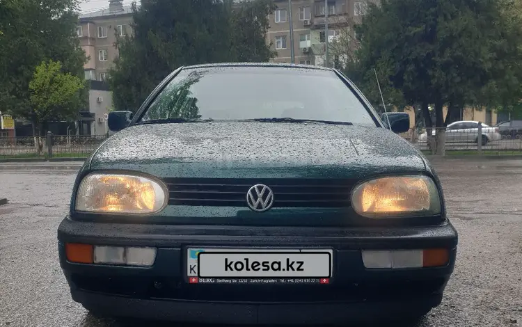 Volkswagen Golf 1995 годаүшін2 500 000 тг. в Алматы