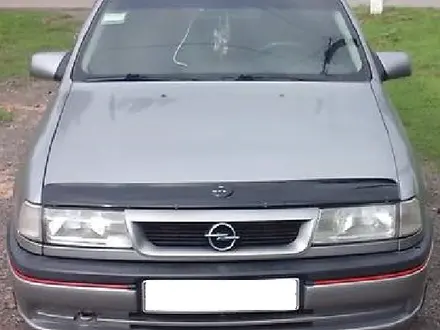 Стекло фары фонари OPEL VECTRA A за 5 000 тг. в Актобе