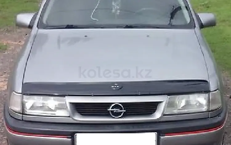 Стекло фары фонари OPEL VECTRA A за 5 000 тг. в Актобе