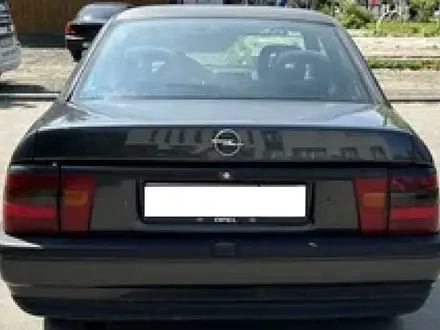 Стекло фары фонари OPEL VECTRA A за 5 000 тг. в Актобе – фото 10