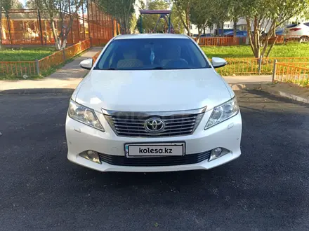 Toyota Camry 2014 года за 10 200 000 тг. в Астана – фото 2