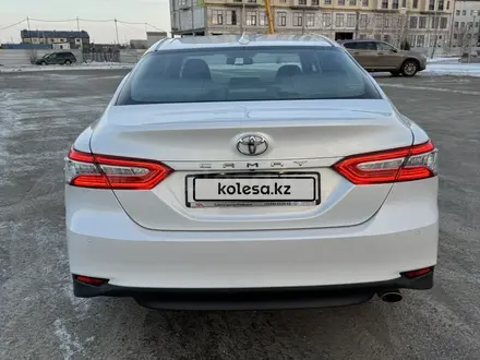 Toyota Camry 2020 года за 11 200 000 тг. в Уральск – фото 5