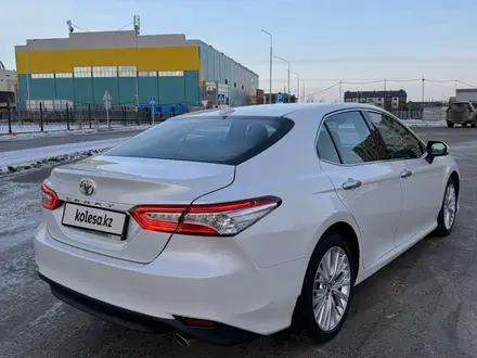 Toyota Camry 2020 года за 11 200 000 тг. в Уральск – фото 6