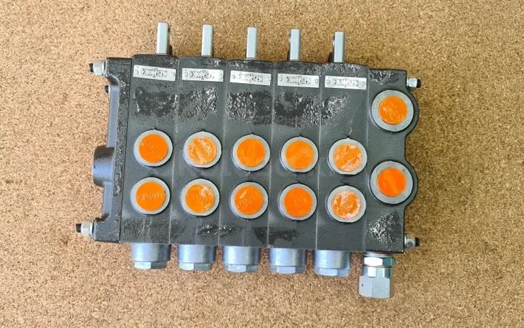 ТОО "КАЗКРАН" запасные части на автокраны российского производства в Астана