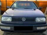 Volkswagen Vento 1993 года за 1 600 000 тг. в Уральск – фото 2