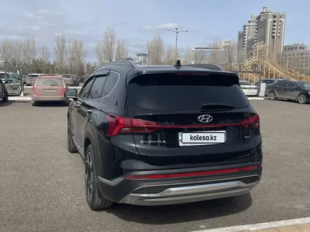 Hyundai Santa Fe 2022 года за 21 500 000 тг. в Астана – фото 3