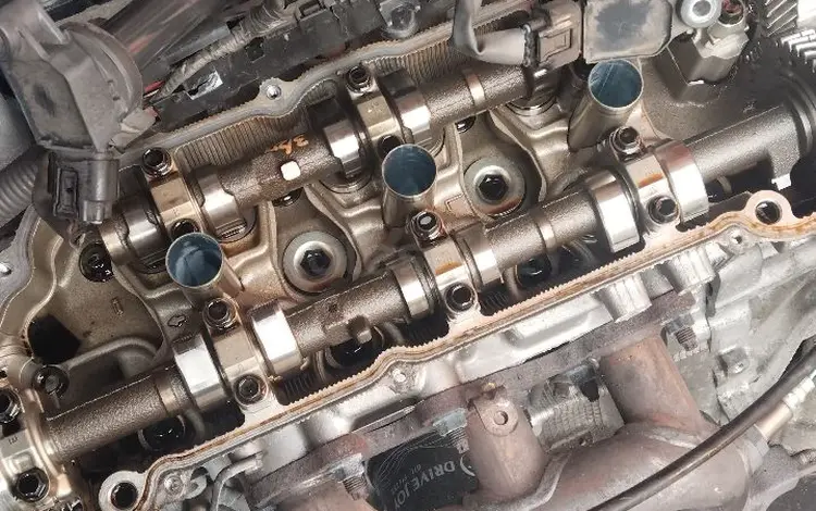 Двигатель на toyota estima toyota alphard toyota ipsum toyota camry за 700 000 тг. в Актобе