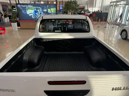 Toyota Hilux 2024 года за 22 350 000 тг. в Астана – фото 5