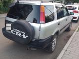 Honda CR-V 1997 года за 3 000 000 тг. в Усть-Каменогорск – фото 3