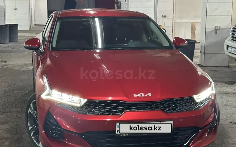 Kia K5 2022 года за 12 300 000 тг. в Алматы