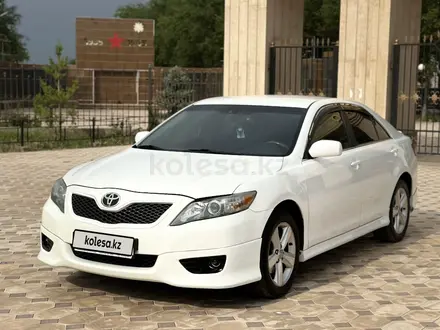 Toyota Camry 2011 года за 7 200 000 тг. в Шымкент – фото 2