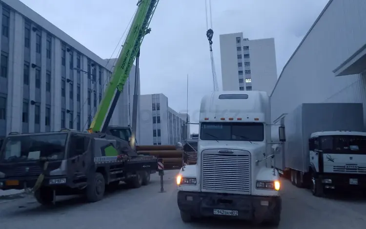 Freightliner  FLD 2000 года за 8 000 000 тг. в Алматы