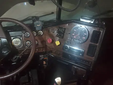 Freightliner  FLD 2000 года за 8 000 000 тг. в Алматы – фото 4