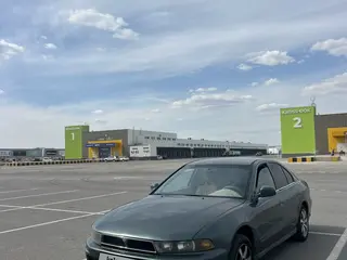 Mitsubishi Galant