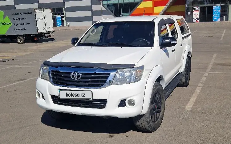 Toyota Hilux 2012 года за 9 500 000 тг. в Алматы