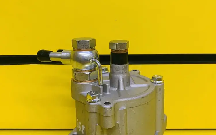 Вакумный насос генератор Toyota Hiace за 13 000 тг. в Алматы