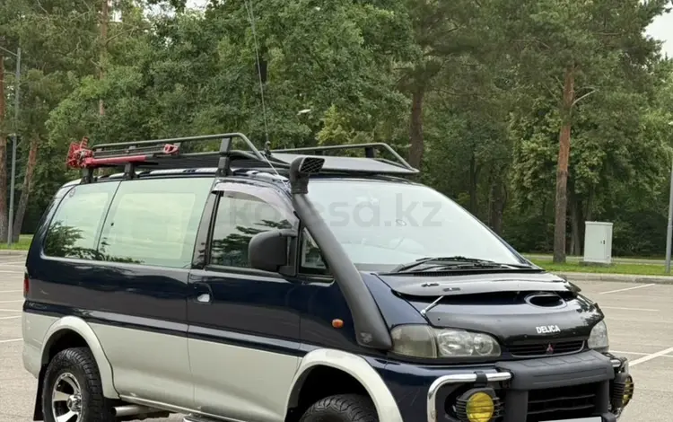 Mitsubishi Delica 1997 годаүшін4 500 000 тг. в Алматы