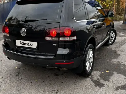 Volkswagen Touareg 2007 года за 7 700 000 тг. в Алматы – фото 6