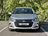 Chevrolet Onix 2023 года за 4 999 999 тг. в Астана – фото 4