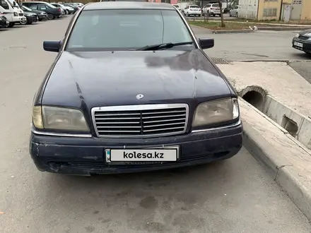 Mercedes-Benz C 220 1995 года за 1 250 000 тг. в Алматы – фото 3