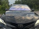 Toyota Camry 2018 года за 14 900 000 тг. в Астана – фото 4