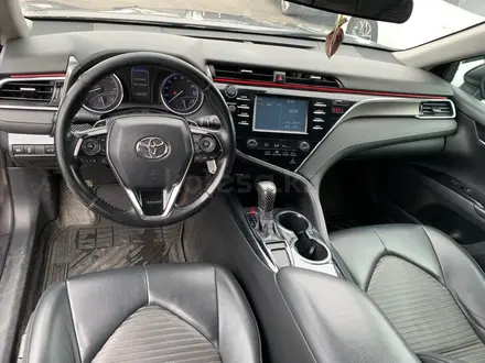 Toyota Camry 2018 года за 7 497 750 тг. в Алматы – фото 10
