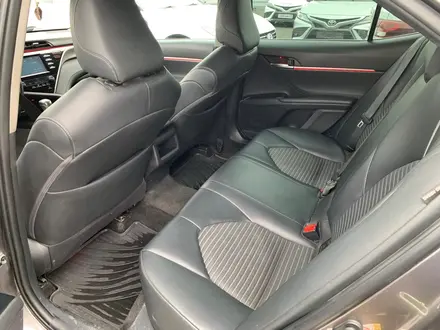 Toyota Camry 2018 года за 7 497 750 тг. в Алматы – фото 9