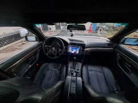BMW 730 1995 года за 3 000 000 тг. в Алматы – фото 10