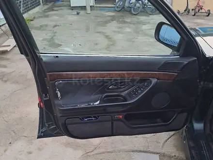 BMW 730 1995 года за 3 000 000 тг. в Алматы – фото 17
