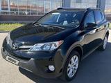 Toyota RAV4 2015 года за 9 900 000 тг. в Актау – фото 3