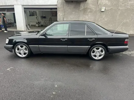 Mercedes-Benz E 320 1994 года за 2 700 000 тг. в Алматы – фото 8