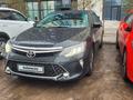 Toyota Camry 2017 года за 12 500 000 тг. в Астана – фото 2