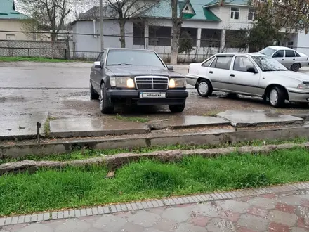 Mercedes-Benz E 220 1994 года за 1 600 000 тг. в Жетысай