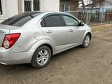 Chevrolet Aveo 2015 годаүшін3 900 000 тг. в Акжар – фото 2