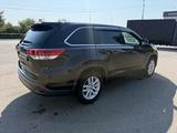Toyota Highlander 2015 года за 12 500 000 тг. в Уральск