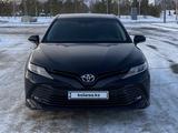 Toyota Camry 2020 года за 12 300 000 тг. в Астана – фото 2