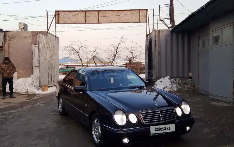 Mercedes-Benz E 320 1997 года за 3 100 000 тг. в Алматы