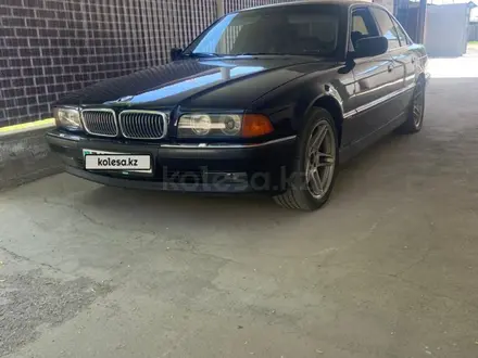 BMW 728 1998 года за 3 600 000 тг. в Шымкент – фото 2