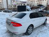 Skoda Superb 2013 года за 5 550 000 тг. в Астана – фото 2