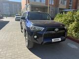 Toyota 4Runner 2017 годаүшін12 800 000 тг. в Актобе – фото 2