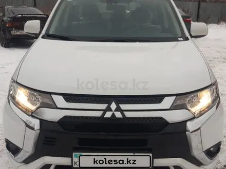 Mitsubishi Outlander 2022 года за 10 600 000 тг. в Петропавловск