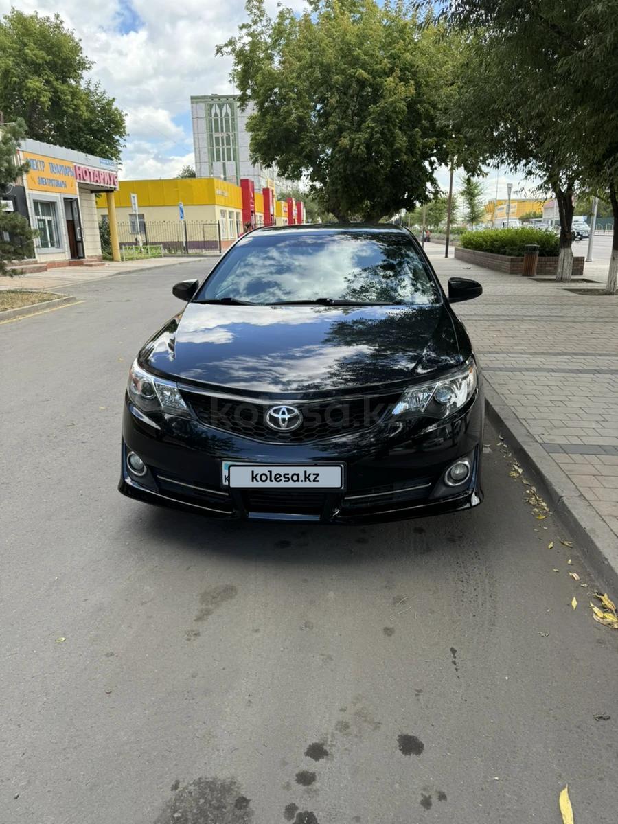 Toyota Camry 2014 г.