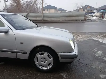 Mercedes-Benz E 280 1998 года за 3 850 000 тг. в Алматы – фото 14