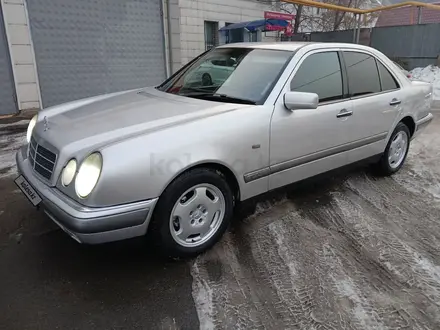 Mercedes-Benz E 280 1998 года за 3 850 000 тг. в Алматы – фото 5