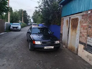 Audi 100