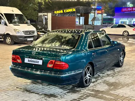 Mercedes-Benz E 240 1997 года за 2 900 000 тг. в Алматы – фото 9