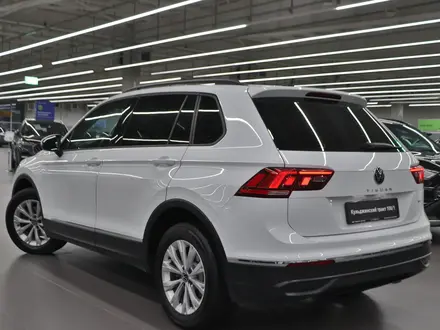 Volkswagen Tiguan 2021 года за 10 490 000 тг. в Алматы – фото 4