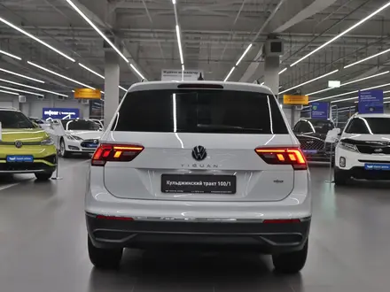 Volkswagen Tiguan 2021 года за 10 490 000 тг. в Алматы – фото 5